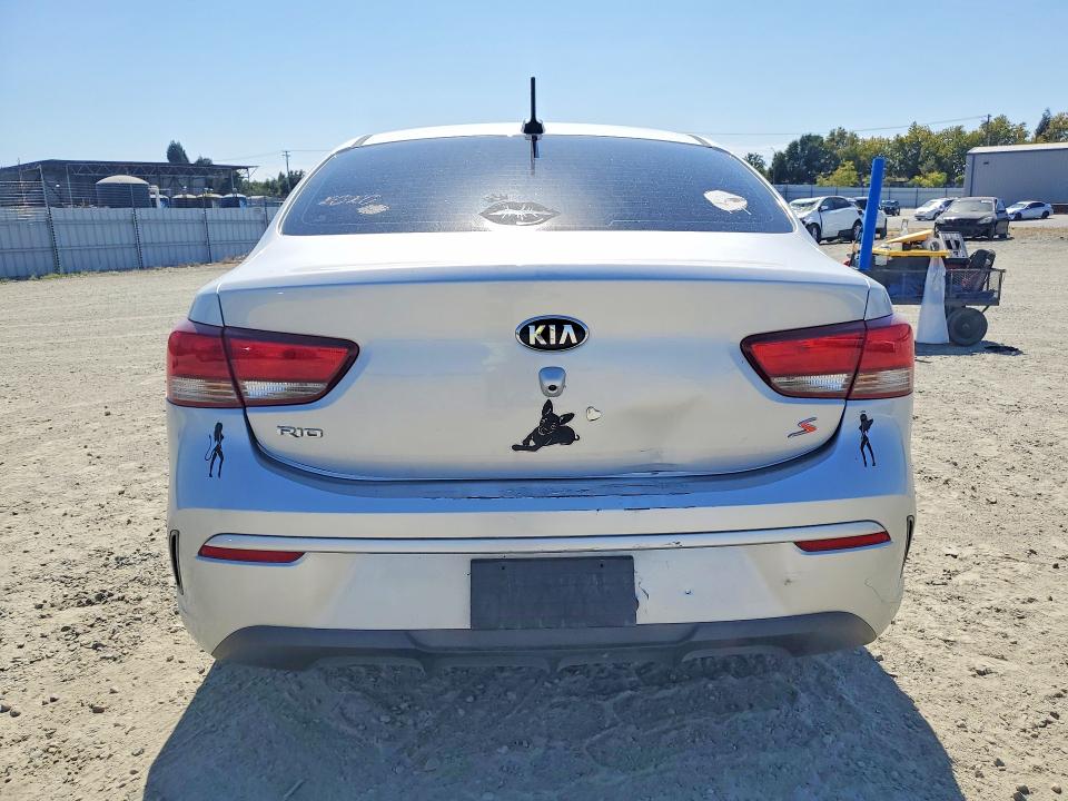64554876 :رقم المزاد ، 3KPA24AD8ME382587 vin ، 2021 Kia Rio مزاد بيع