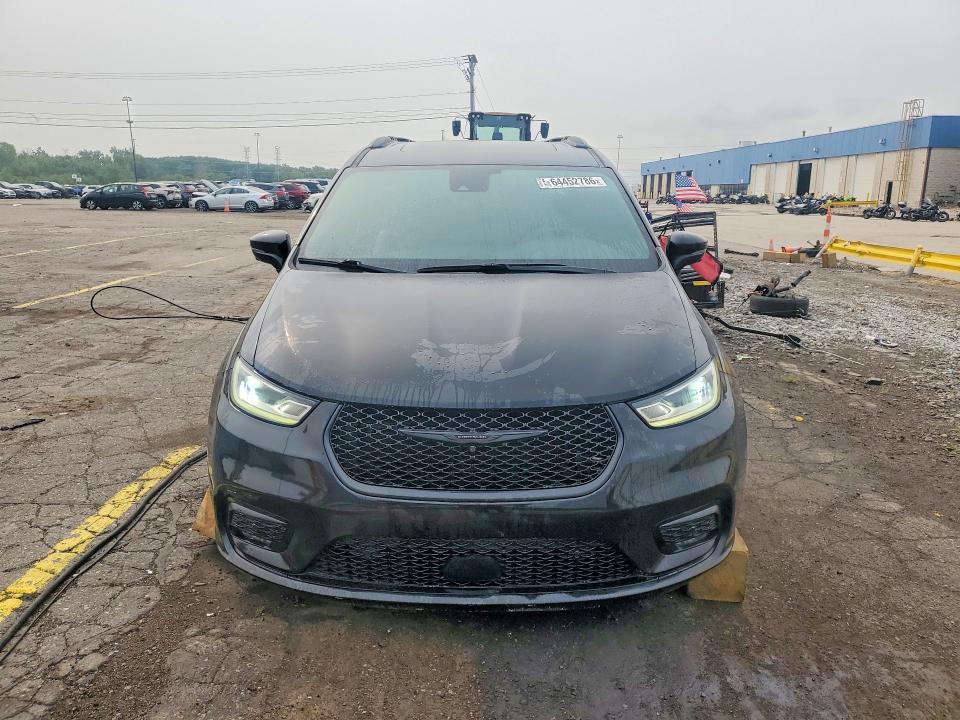 64452786 :رقم المزاد ، 2C4RC1BGXMR560957 vin ، 2021 Chrysler Pacifica مزاد بيع