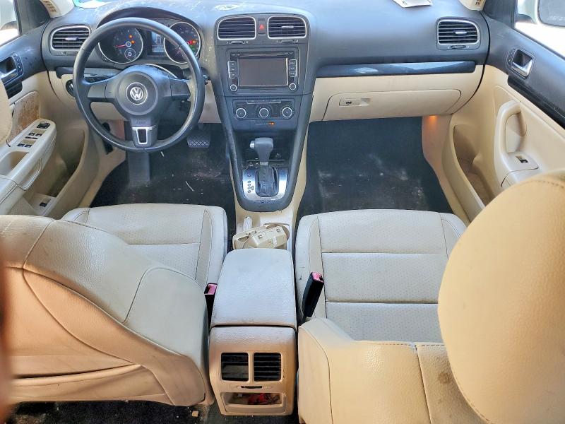 2010 Volkswagen Jetta მანქანა იყიდება აუქციონზე, vin: 3VWPX7AJ3AM692437, აუქციონის ნომერი: 65689946