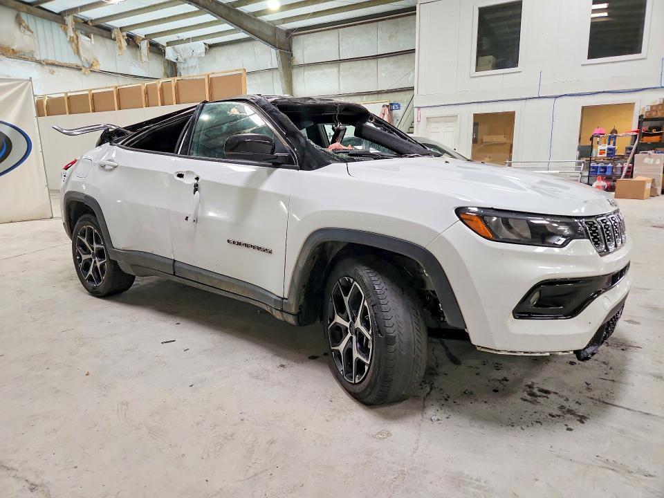 65751226 :رقم المزاد ، 3C4NJDCN8ST565071 vin ، 2025 Jeep Compass مزاد بيع