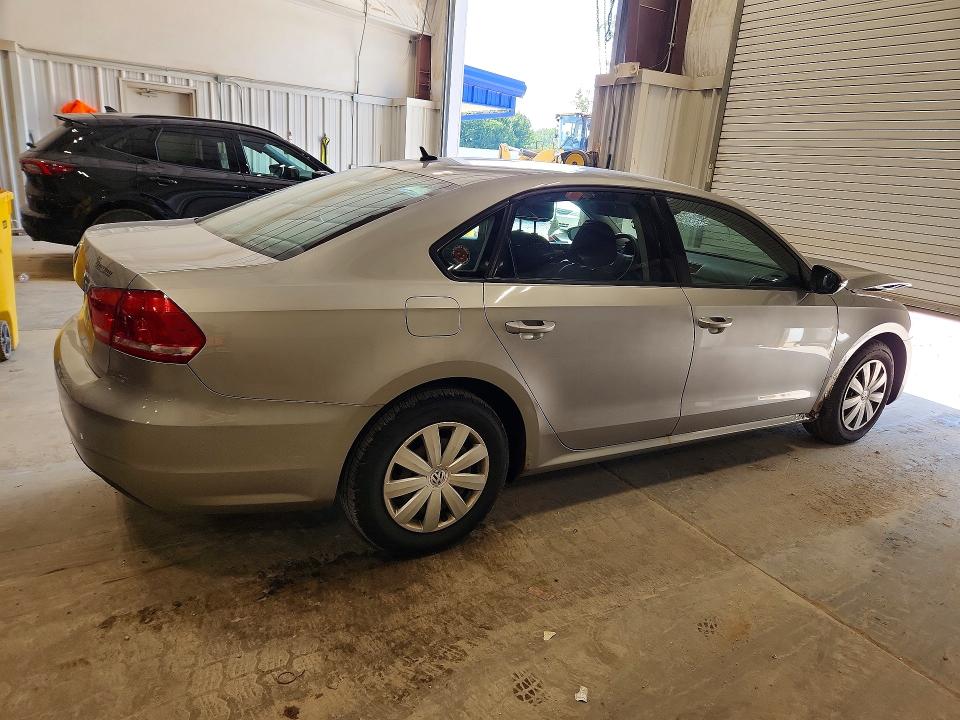 66404936 :رقم المزاد ، 1VWAP7A33CC039408 vin ، 2012 Volkswagen Passat مزاد بيع