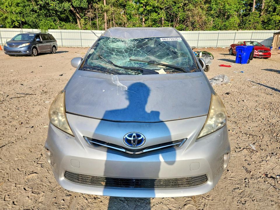 Auction sale of the 2012 Toyota Prius V, vin: JTDZN3EU4C3156101, lot number: 66379936