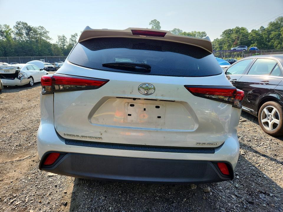 Aukcja sprzedaży 2022 Toyota Highlander, vin: 5TDGZRBH8NS586172, numer aukcji: 63683286