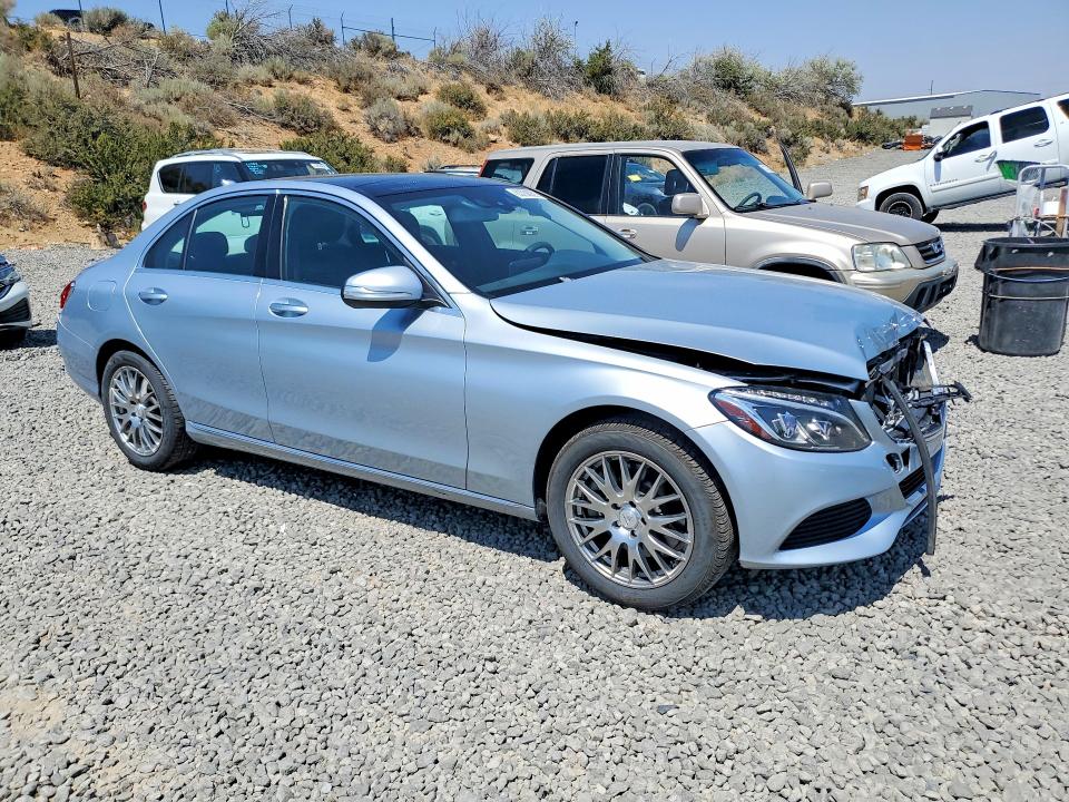 2015 Mercedes-benz C მანქანა იყიდება აუქციონზე, vin: 55SWF4KB8FU073463, აუქციონის ნომერი: 63750936