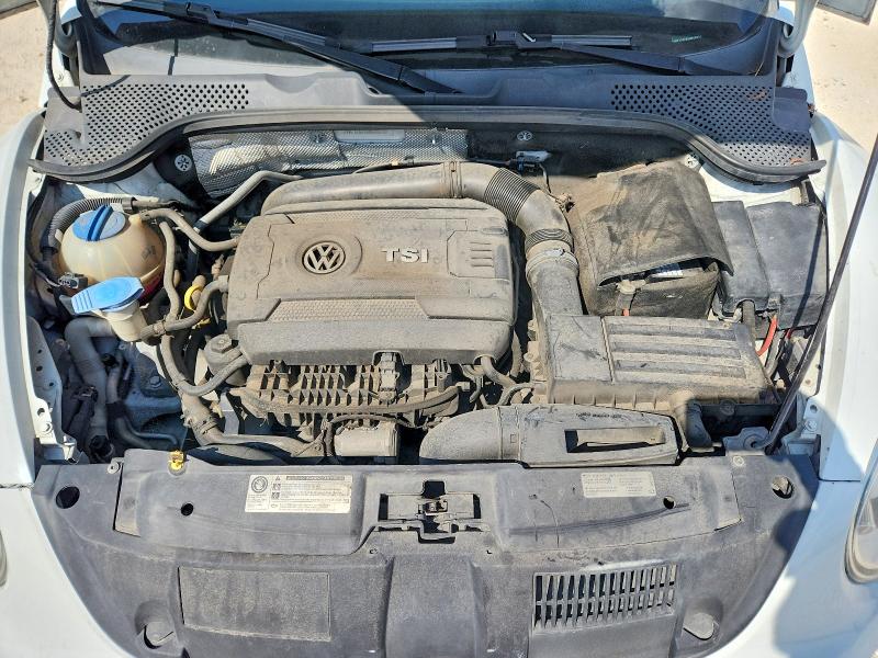64281136 :رقم المزاد ، 3VWF17AT8GM606210 vin ، 2016 Volkswagen Beetle مزاد بيع