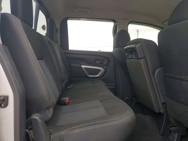 66169966 :رقم المزاد ، 1N6AA1EJ1JN507175 vin ، 2018 Nissan Titan مزاد بيع