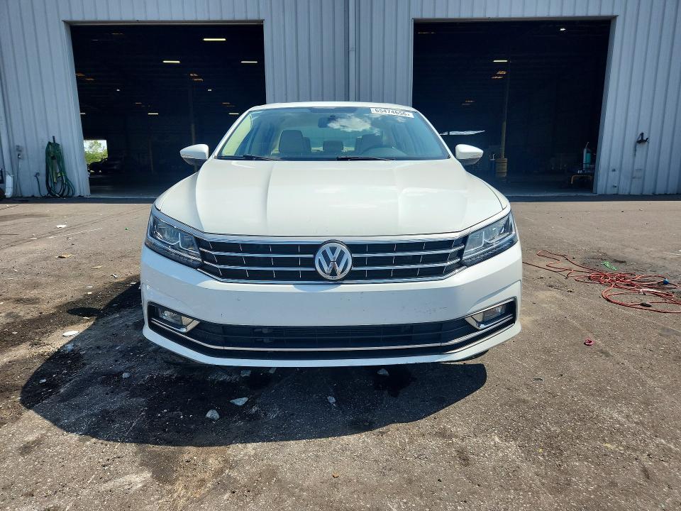2016 Volkswagen Passat მანქანა იყიდება აუქციონზე, vin: 1VWBS7A30GC053453, აუქციონის ნომერი: 65474656