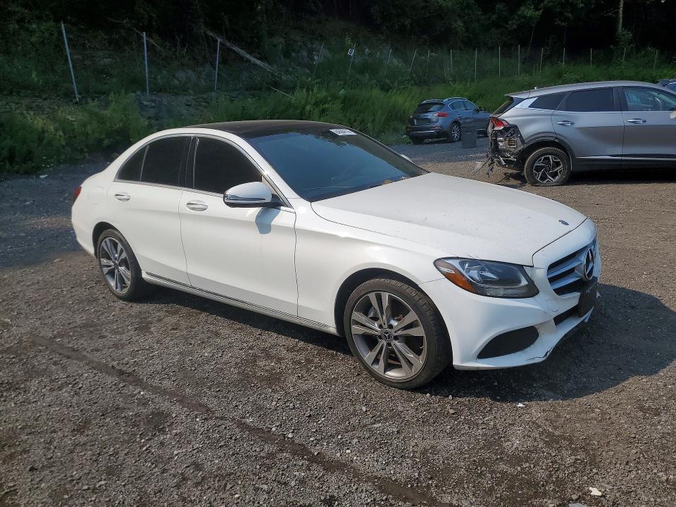 64604116 :رقم المزاد ، WDDWF4KB0JR413263 vin ، 2018 Mercedes-benz C مزاد بيع