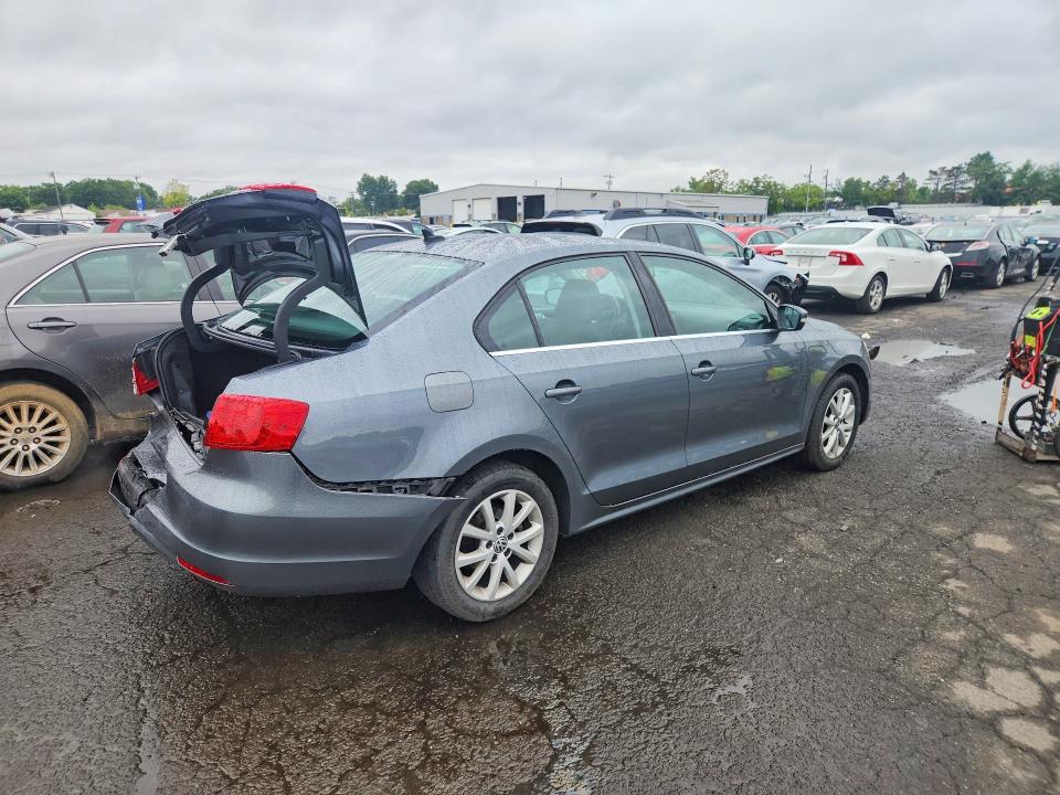 65027056 :رقم المزاد ، 3VWDP7AJ9DM363913 vin ، 2013 Volkswagen Jetta مزاد بيع