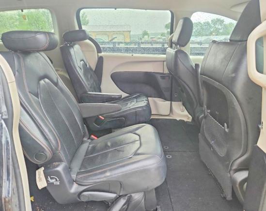 64280566 :رقم المزاد ، 2C4RC1BGXKR732370 vin ، 2019 Chrysler Pacifica مزاد بيع