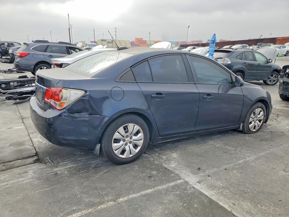63389476 :رقم المزاد ، 1G1PA5SG9F7188786 vin ، 2015 Chevrolet Cruze مزاد بيع