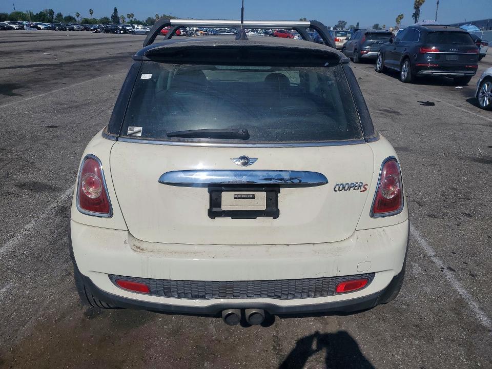 64305206 :رقم المزاد ، WMWMF7C56ATZ73994 vin ، 2010 Mini Cooper مزاد بيع