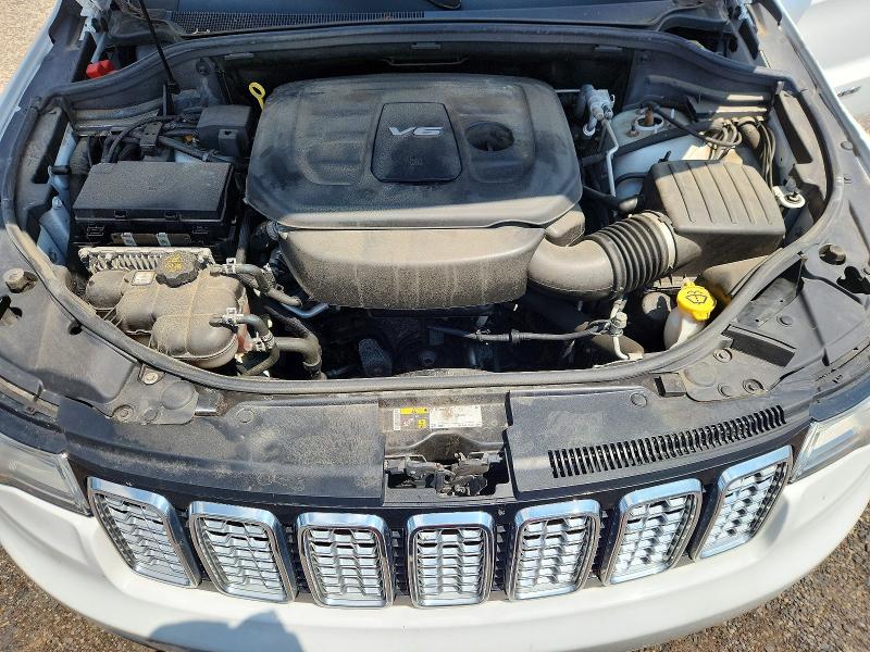 63433856 :رقم المزاد ، 1C4RJFCG8JC304077 vin ، 2018 Jeep Grand Cherokee مزاد بيع