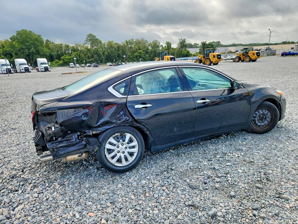 2017 Nissan Altima მანქანა იყიდება აუქციონზე, vin: 1N4AL3AP7HC489103, აუქციონის ნომერი: 63592036