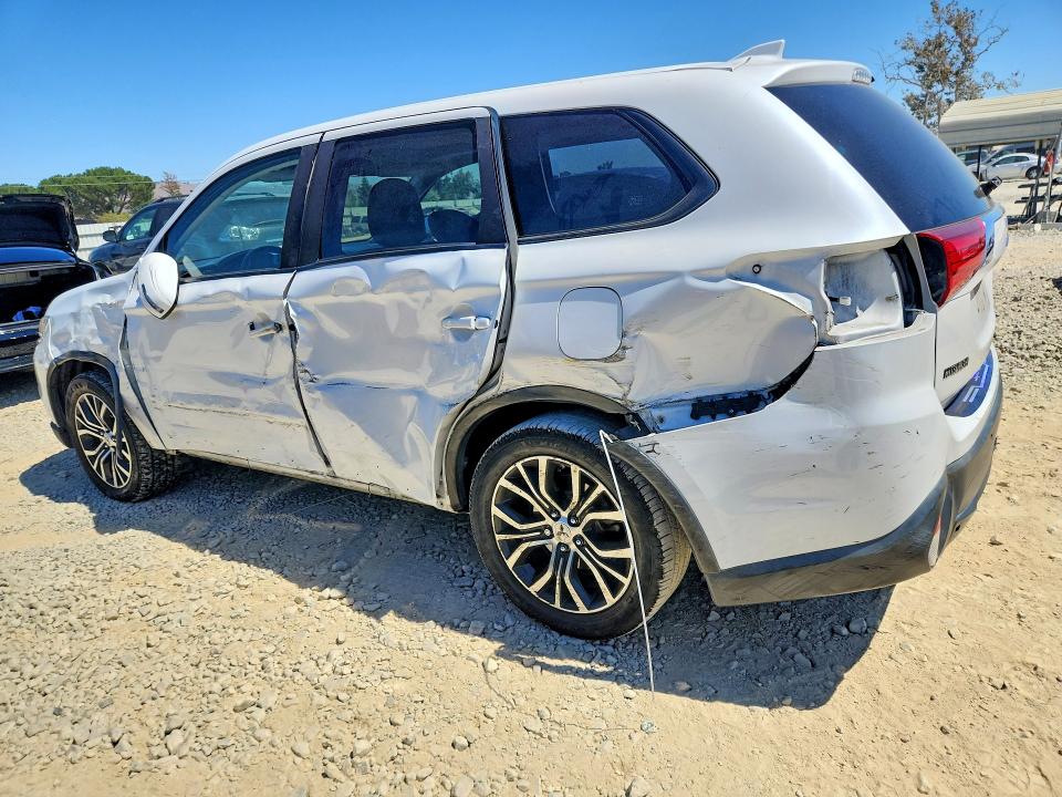 Продажа на аукционе авто 2017 Mitsubishi Outlander, vin: JA4AD3A31HZ029785, номер лота: 64081236