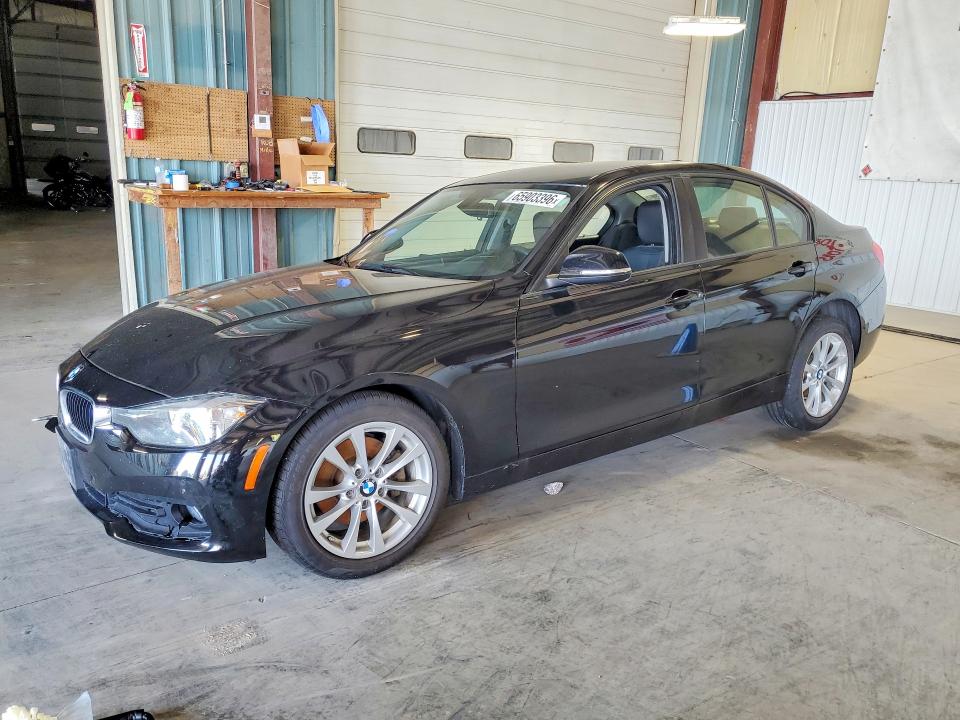 65903396 :رقم المزاد ، WBA8A3C57GK690379 vin ، 2016 Bmw 320 مزاد بيع