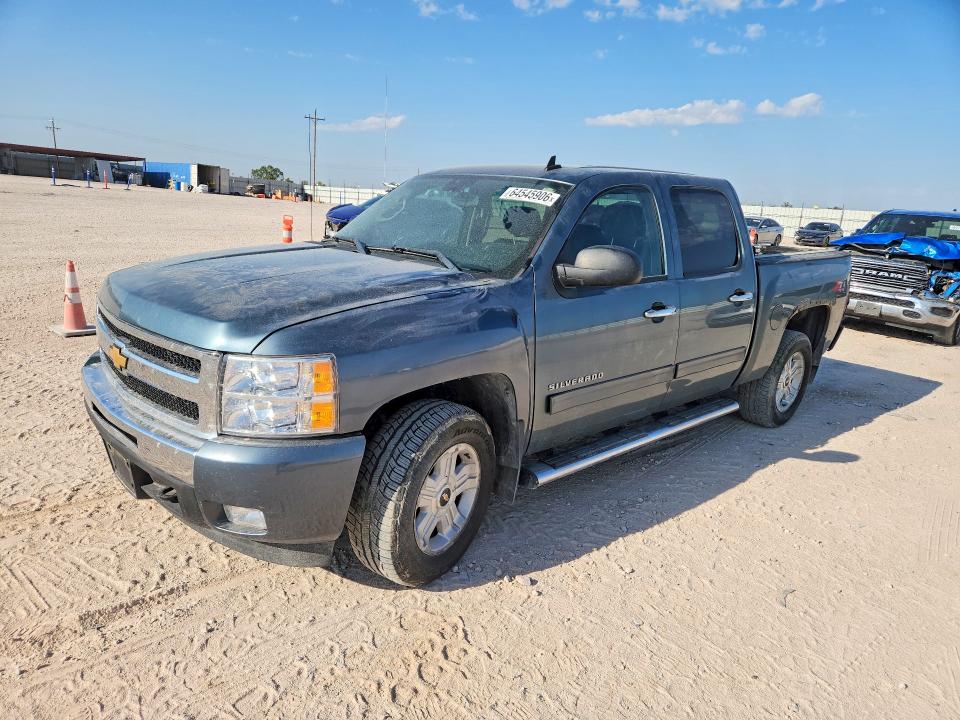 64545906 :رقم المزاد ، 3GCPKSE31BG228952 vin ، 2011 Chevrolet Silverado مزاد بيع