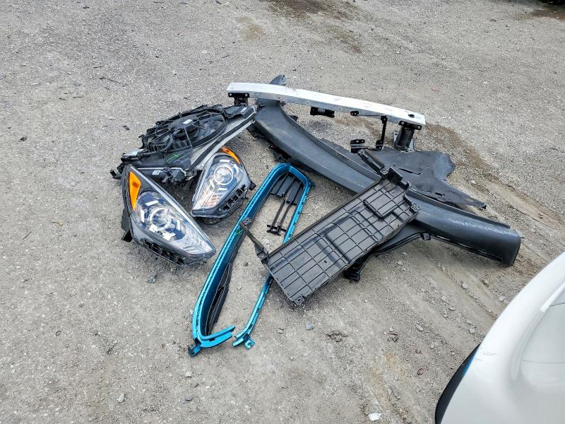 2020 Kia Niro მანქანა იყიდება აუქციონზე, vin: KNDCE3LG5L5040686, აუქციონის ნომერი: 64037516