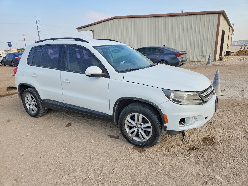 2016 Volkswagen Tiguan მანქანა იყიდება აუქციონზე, vin: WVGAV7AXXGW601199, აუქციონის ნომერი: 66809216