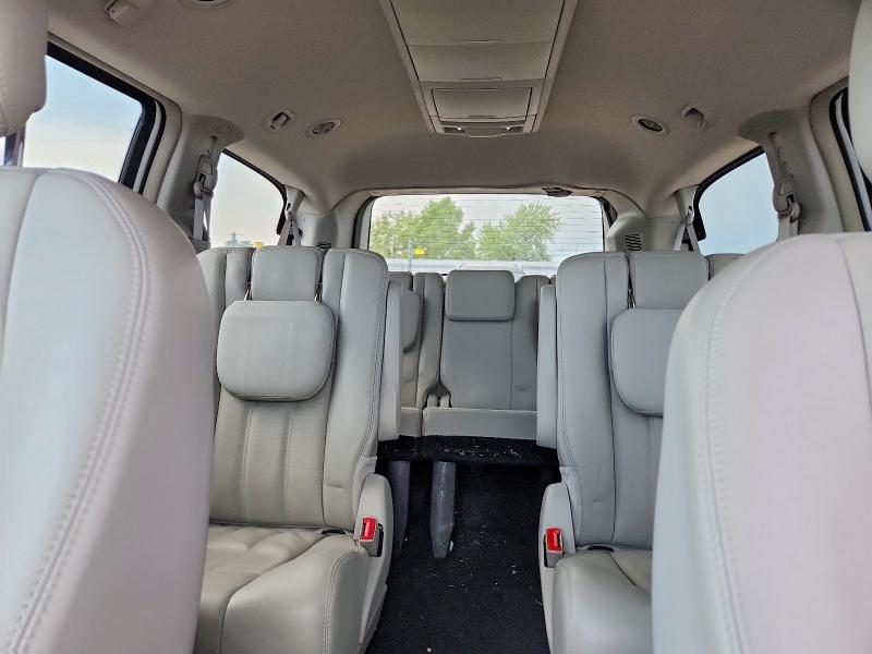 64245186 :رقم المزاد ، 2C4RC1BG6CR266731 vin ، 2012 Chrysler Town & Country مزاد بيع