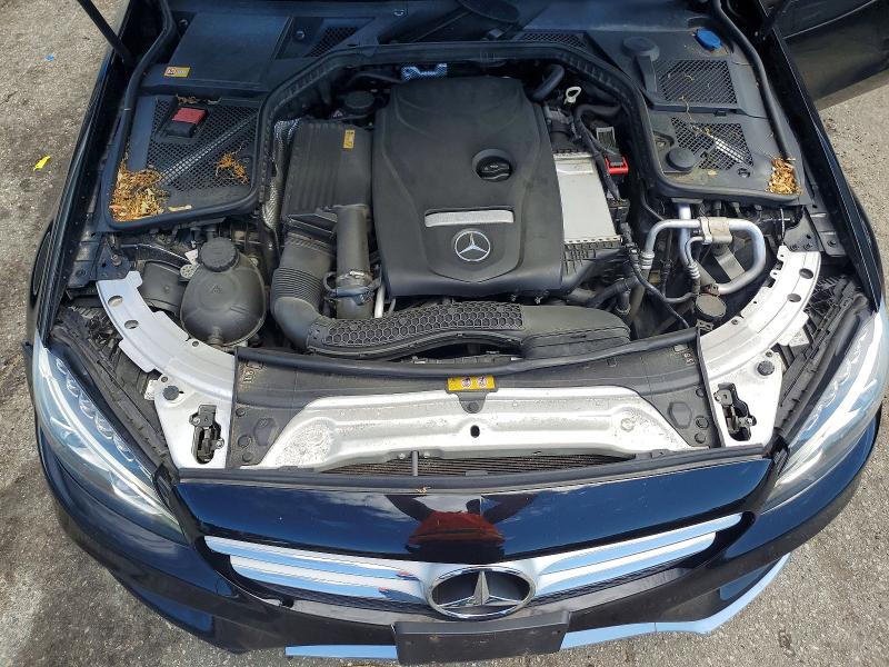 2015 Mercedes-benz C მანქანა იყიდება აუქციონზე, vin: 55SWF4KBXFU011319, აუქციონის ნომერი: 63939446