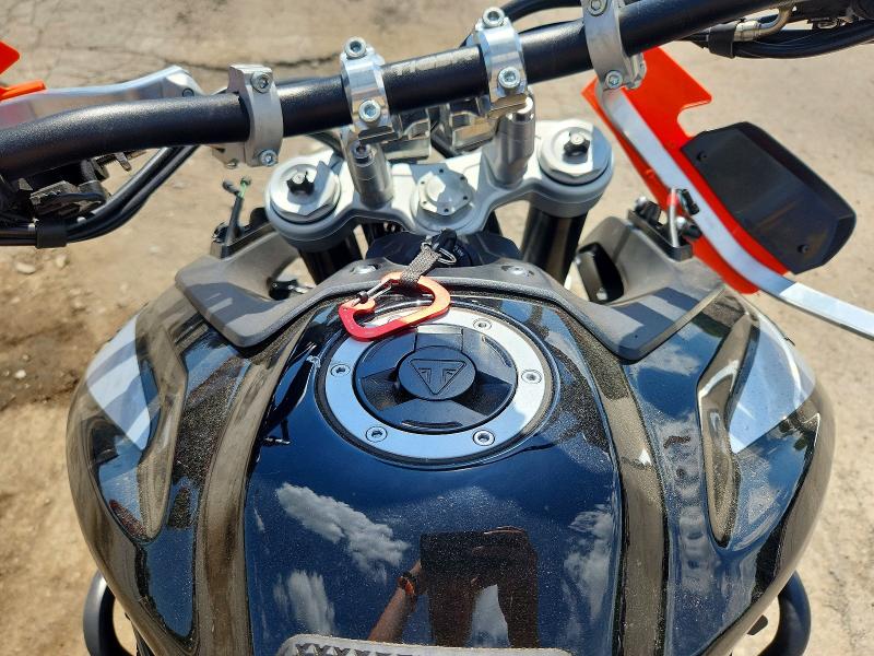 64664056 :رقم المزاد ، SMTE64DF6MTAF5017 vin ، 2021 Triumph Motorcycle Tiger مزاد بيع