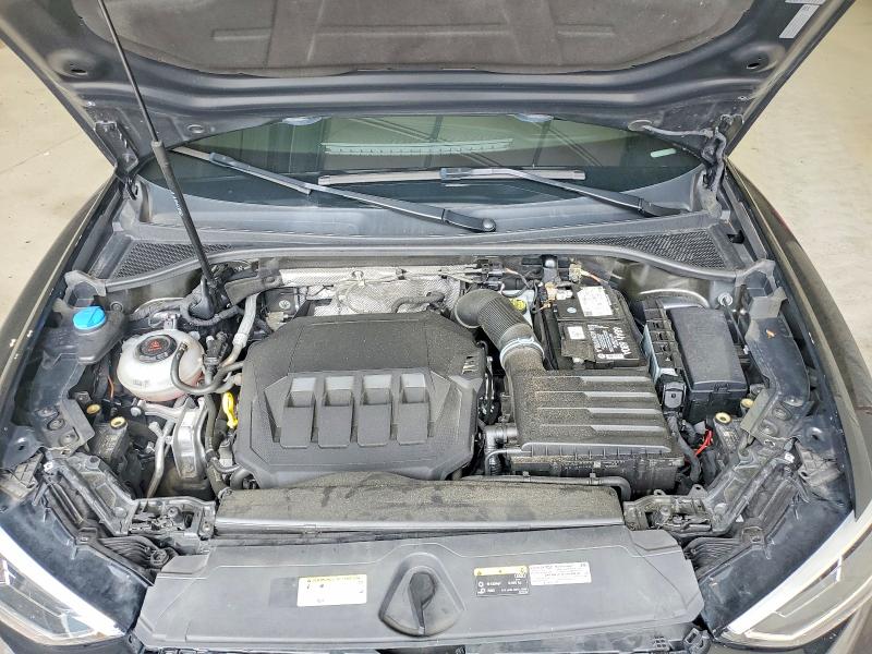 65530916 :رقم المزاد ، WA1EECF38M1128426 vin ، 2021 Audi Q3 مزاد بيع