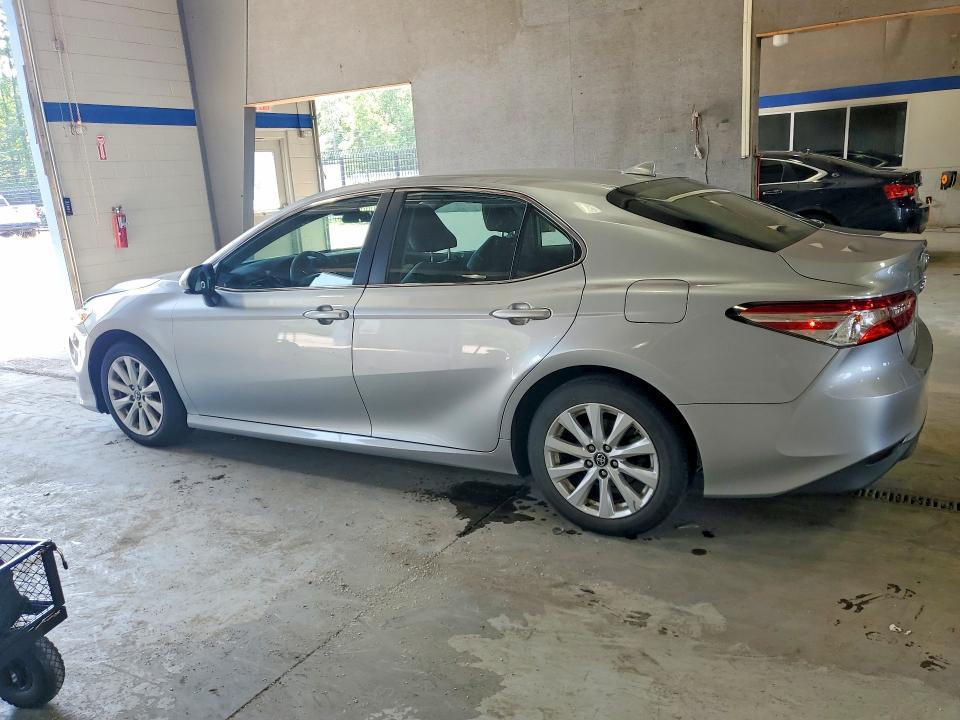 2019 Toyota Camry მანქანა იყიდება აუქციონზე, vin: 4T1B11HK2KU803868, აუქციონის ნომერი: 64233526