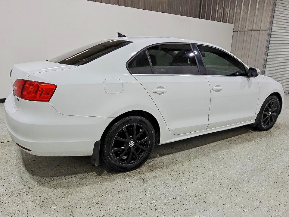 64270596 :رقم المزاد ، 3VWD07AJ6EM309216 vin ، 2014 Volkswagen Jetta مزاد بيع