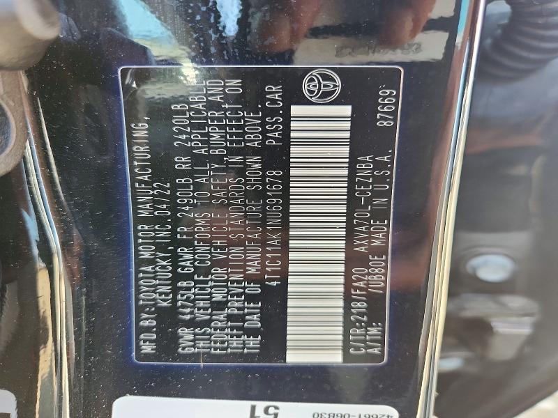64447466 :رقم المزاد ، 4T1C11AK1NU691678 vin ، 2022 Toyota Camry مزاد بيع