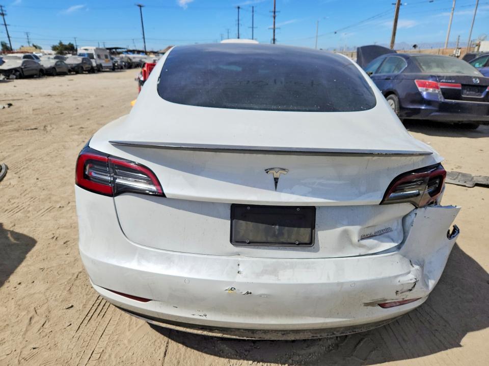65379906 :رقم المزاد ، 5YJ3E1EC1MF935929 vin ، 2021 Tesla Model 3 مزاد بيع