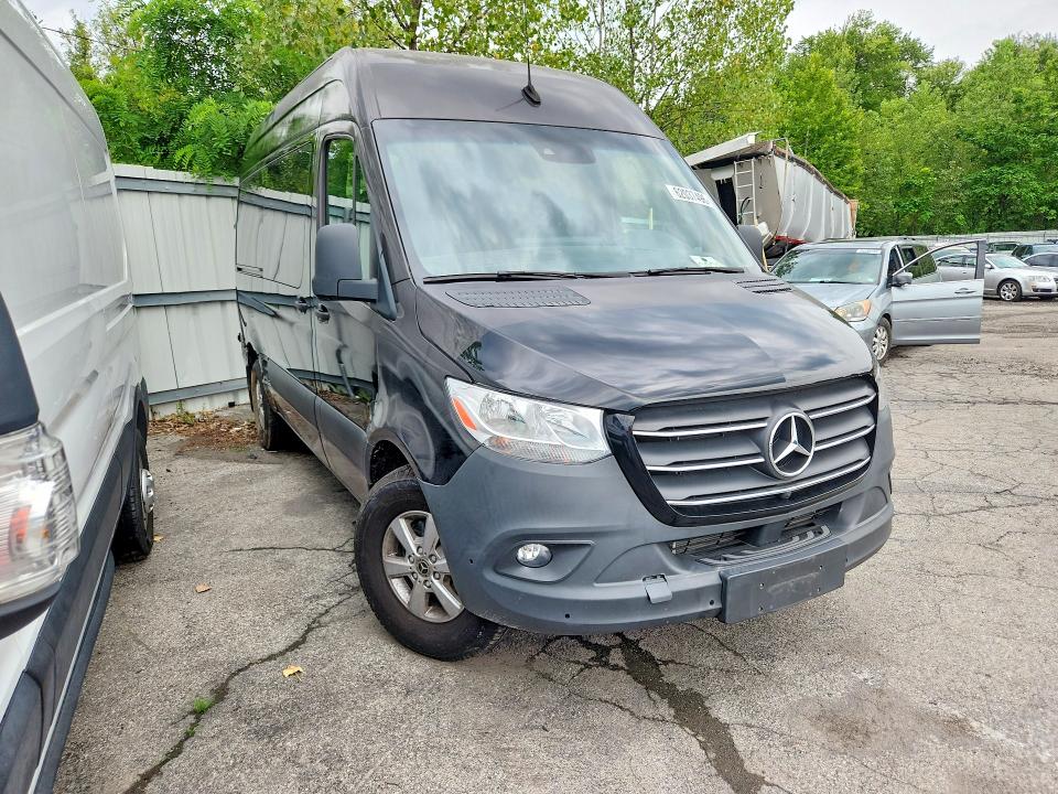62037496 :رقم المزاد ، W1Z4KFHY4RP663012 vin ، 2024 Mercedes-benz Sprinter مزاد بيع