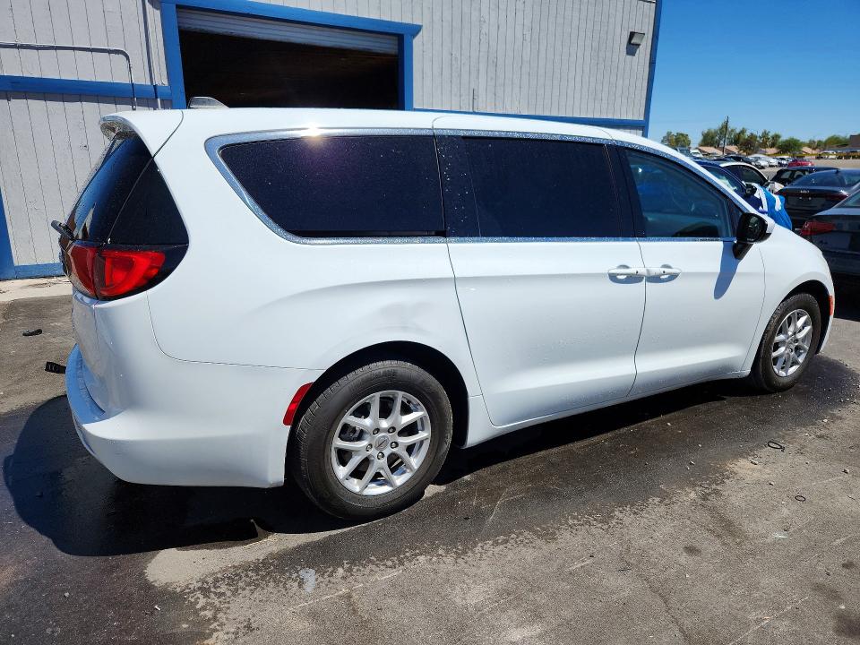 62853246 :رقم المزاد ، 2C4RC1CG9NR204886 vin ، 2022 Chrysler Voyager مزاد بيع