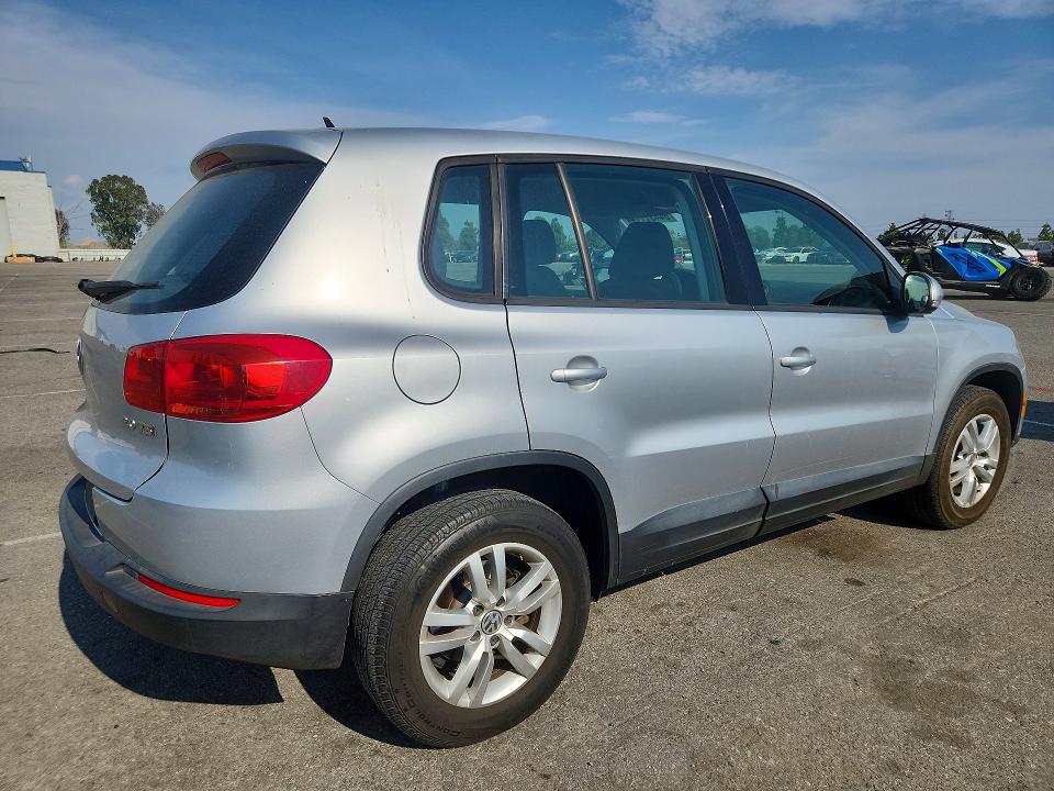 2013 Volkswagen Tiguan მანქანა იყიდება აუქციონზე, vin: WVGAV3AX4DW606578, აუქციონის ნომერი: 64431116