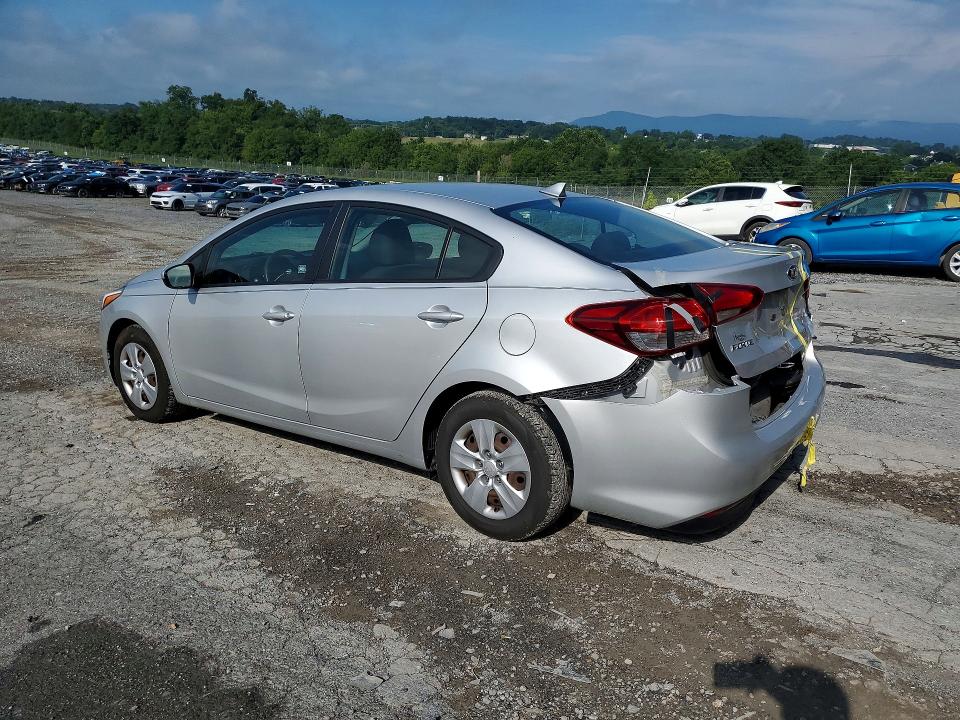 2017 Kia Forte მანქანა იყიდება აუქციონზე, vin: 3KPFL4A76HE143896, აუქციონის ნომერი: 64384706