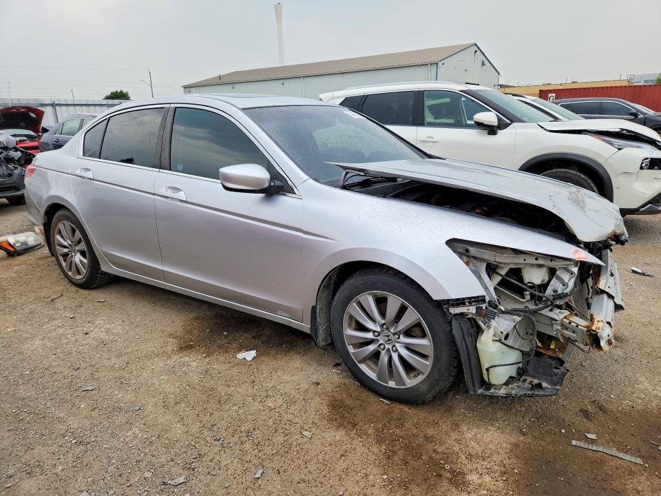 64638656 :رقم المزاد ، 1HGCP2F83BA804678 vin ، 2011 Honda Accord مزاد بيع