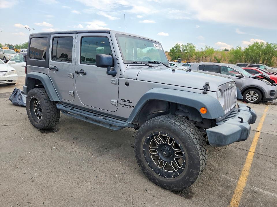 64476846 :رقم المزاد ، 1C4BJWDGXHL624284 vin ، 2017 Jeep Wrangler Unlimited مزاد بيع