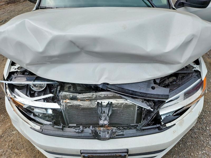 Продажа на аукционе авто 2015 Volkswagen Jetta, vin: 3VWD17AJ3FM261057, номер лота: 66721506