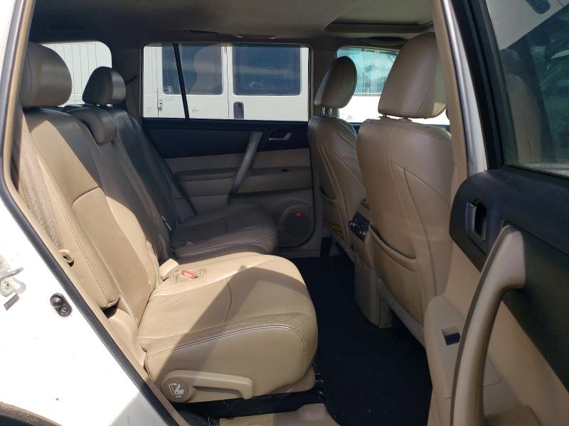 63127086 :رقم المزاد ، 5TDBK3EH3CS151631 vin ، 2012 Toyota Highlander مزاد بيع