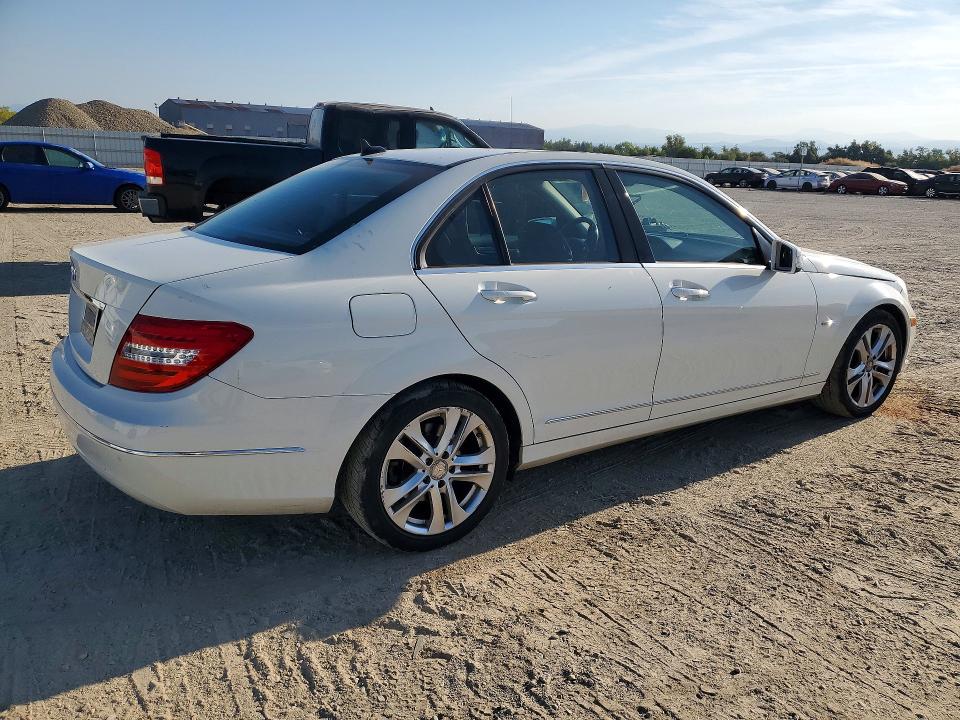 Продаж на аукціоні авто 2012 Mercedes-benz C, vin: WDDGF4HBXCA650260, номер лоту: 64241236