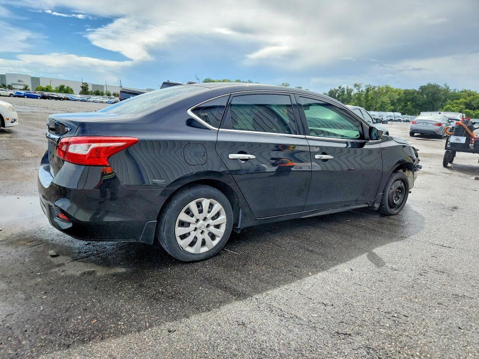 63866926 :رقم المزاد ، 3N1AB7AP3HY387425 vin ، 2017 Nissan Sentra مزاد بيع