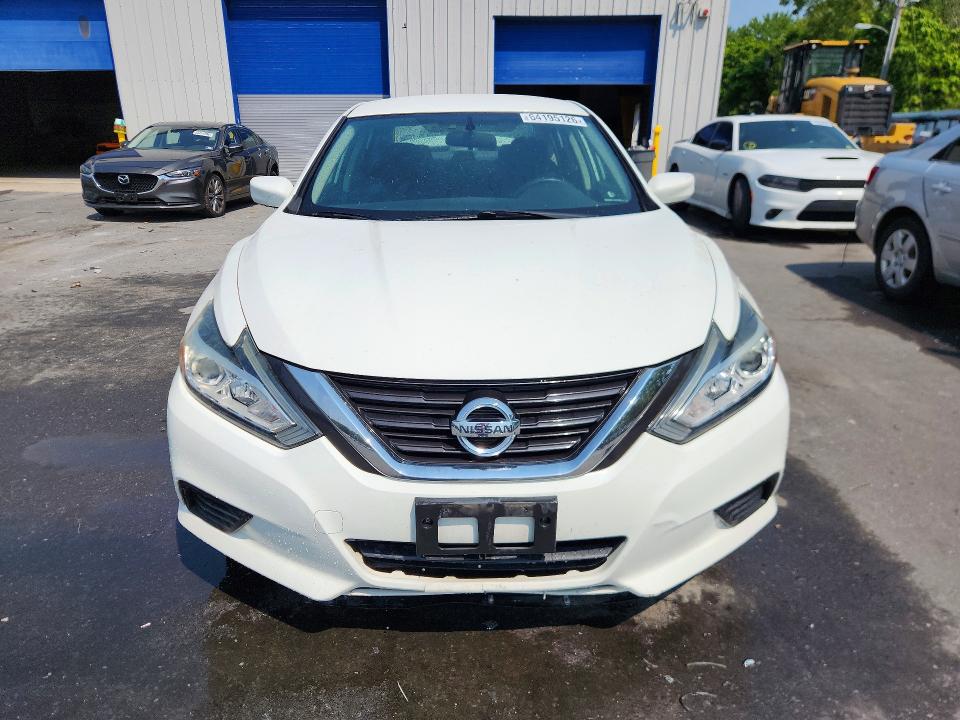 Продажа на аукционе авто 2017 Nissan Altima, vin: 1N4AL3AP1HC132659, номер лота: 64195126