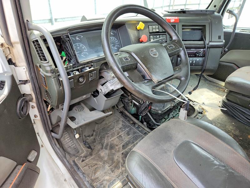 Продаж на аукціоні авто 2018 Volvo Vnr, vin: 4V4WB9EH7JN896037, номер лоту: 66077336