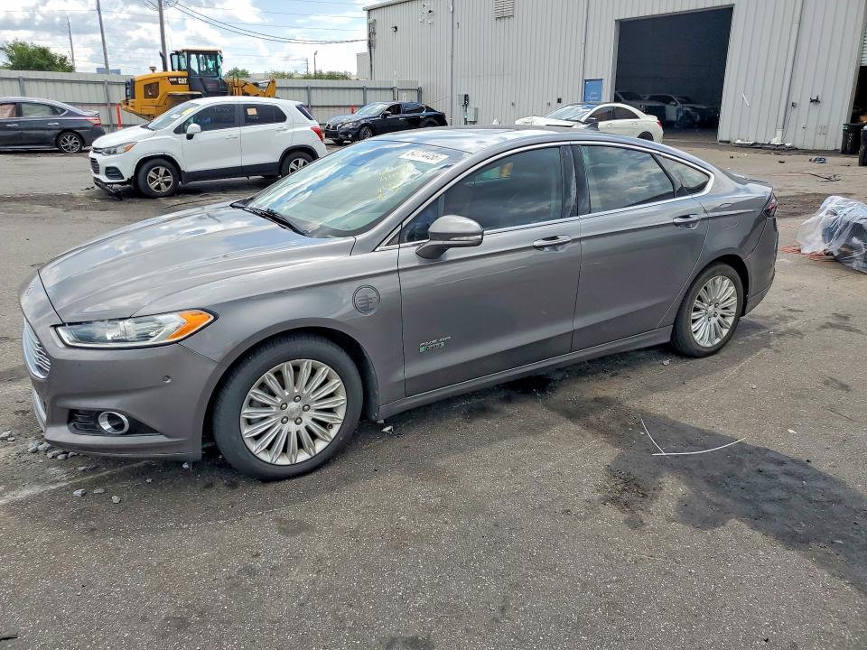64774456 :رقم المزاد ، 3FA6P0SU5ER288830 vin ، 2014 Ford Fusion مزاد بيع
