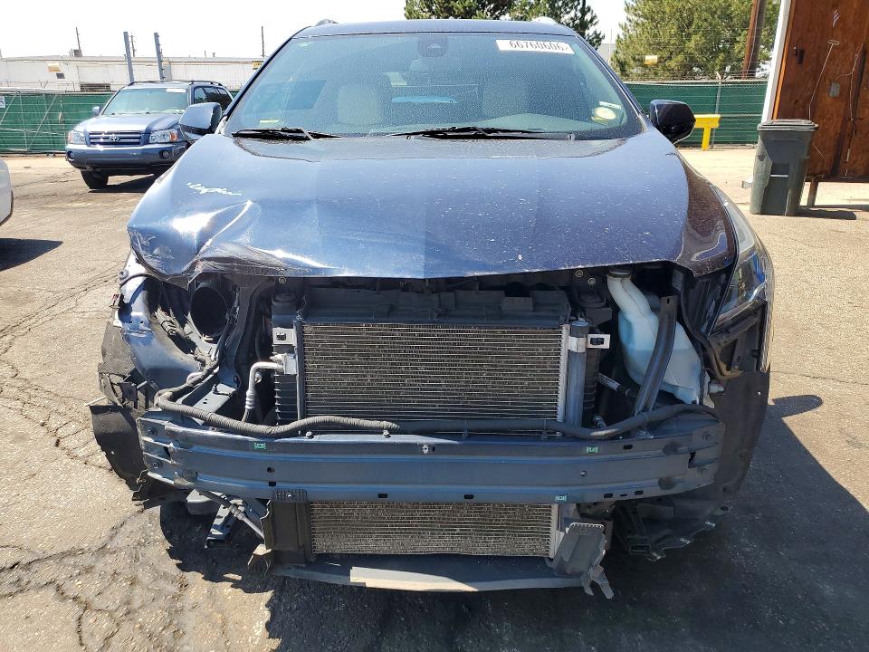 66760606 :رقم المزاد ، 1GYKNDRS2HZ275831 vin ، 2017 Cadillac Xt5 مزاد بيع
