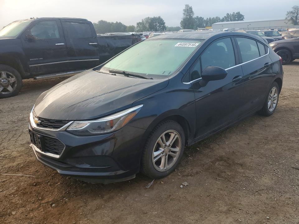 64597516 :رقم المزاد ، 3G1BD6SM0JS523635 vin ، 2018 Chevrolet Cruze مزاد بيع