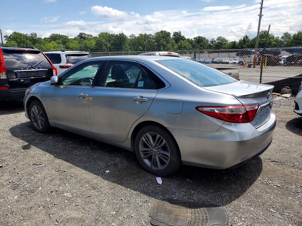 62685306 :رقم المزاد ، 4T1BF1FK2HU318675 vin ، 2017 Toyota Camry مزاد بيع