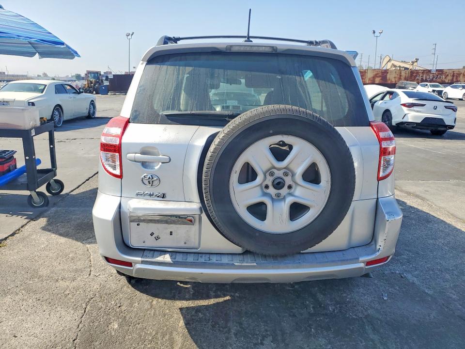 2012 Toyota Rav4 მანქანა იყიდება აუქციონზე, vin: 2T3ZK4DV6CW017061, აუქციონის ნომერი: 63250026