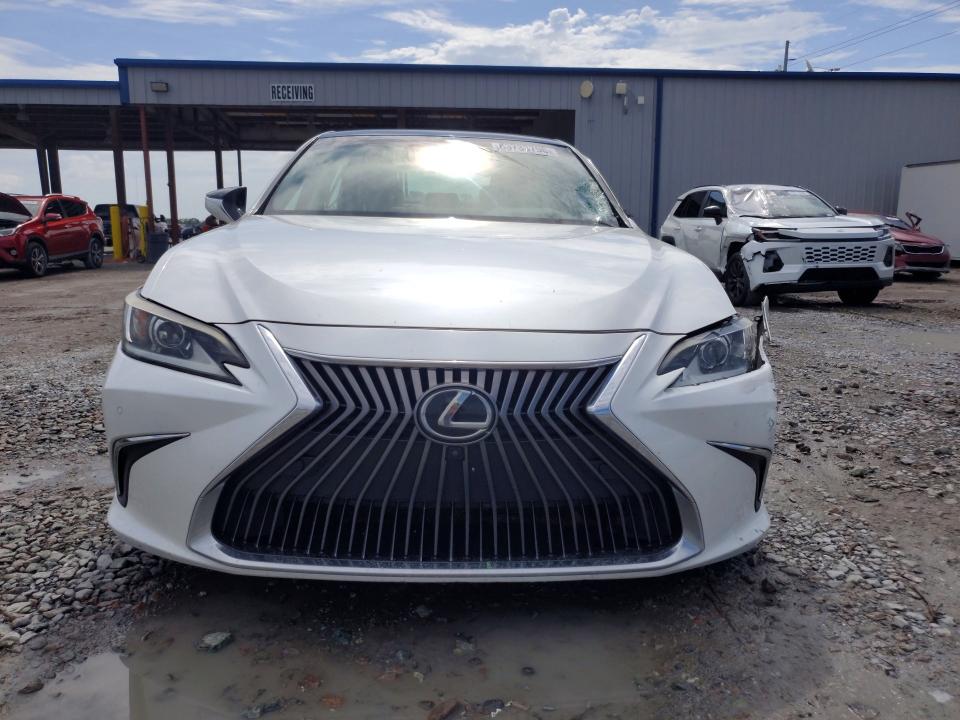 63733796 :رقم المزاد ، 58ABZ1B15KU013322 vin ، 2019 Lexus Es مزاد بيع