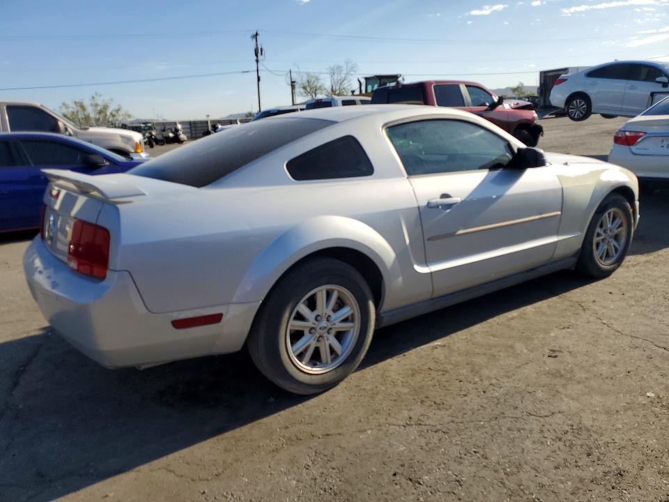 2006 Ford Mustang მანქანა იყიდება აუქციონზე, vin: 1ZVFT80N565192827, აუქციონის ნომერი: 66626766